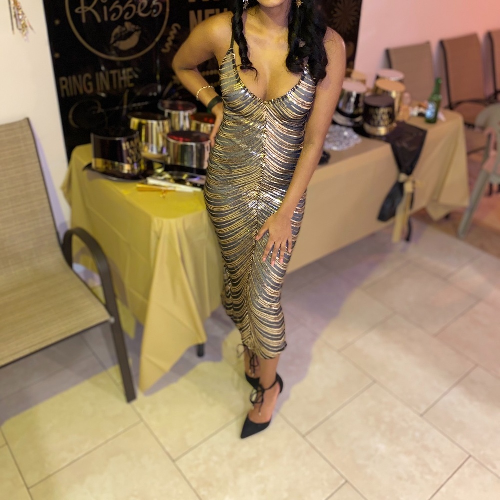 Fashion Nova sequin midi dress black/ gold